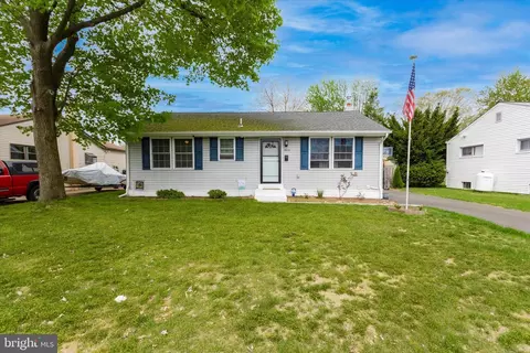 3013 Penn Valley Ave, Bristol, PA 19007