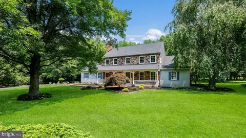 82 Wagon Wheel Ln, Doylestown, PA 18901