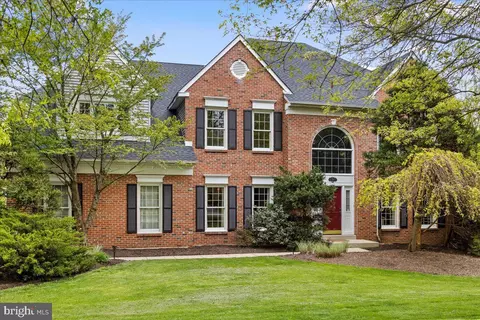 78 Bittersweet Dr, Doylestown, PA 18901