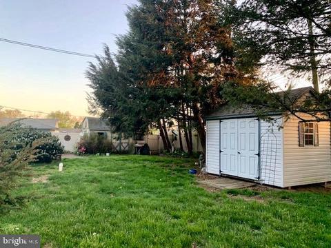 101 Farmbrook Dr, Levittown, PA 19055 photo 30