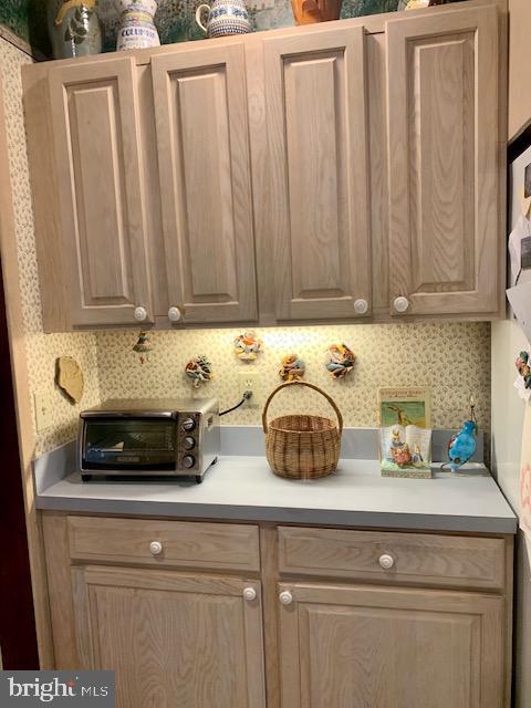 101 Farmbrook Dr, Levittown, PA 19055 photo 10