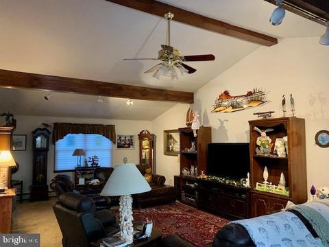 101 Farmbrook Dr, Levittown, PA 19055 photo 16