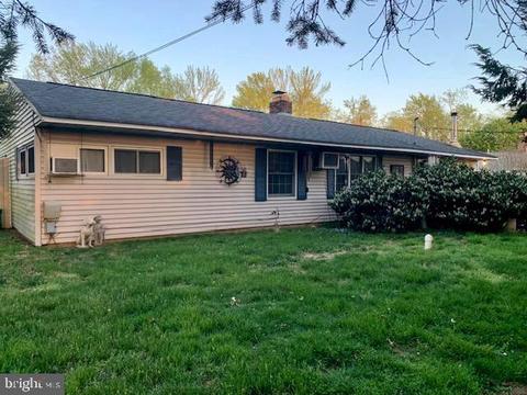 101 Farmbrook Dr, Levittown, PA 19055 photo 28