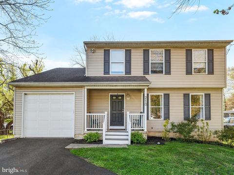 210 Elm Ave, Croydon, PA 19021