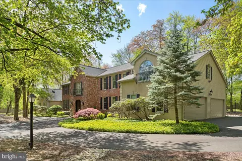 1980 Guinea Ln, Jamison, PA 18929