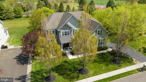 2281 Staffordshire Rd, Furlong, PA 18925