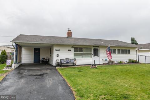 42 Pleasant Ln, Levittown, PA 19054
