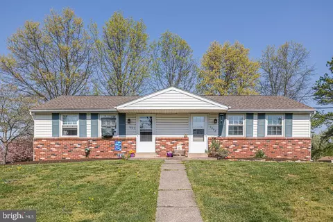 1623-1625 1627 Seven Corner Rd, Perkasie, PA 18944