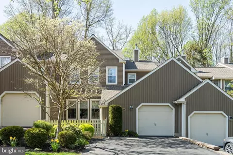 1572 Applewood Cir, Yardley, PA 19067