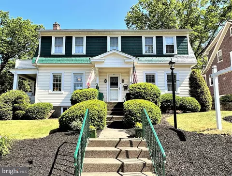 313 S 3rd St, Perkasie, PA 18944