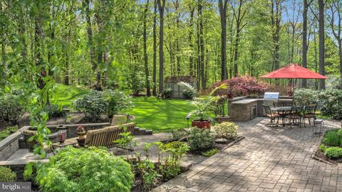 76 Turkey Ln, Furlong, PA 18925