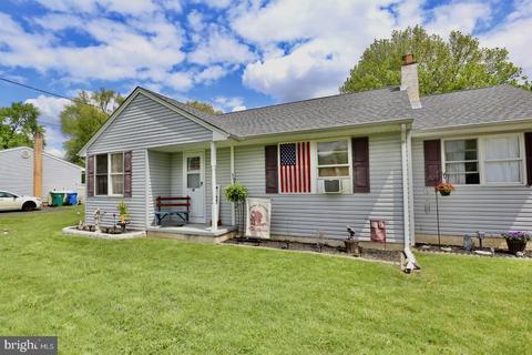 215 Central Ave, Croydon, PA 19021