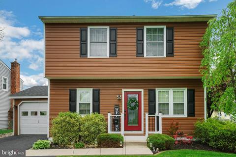 13 Oak Ave, Langhorne, PA 19047