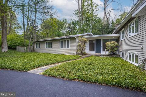 2200 Stackhouse Dr, Yardley, PA 19067