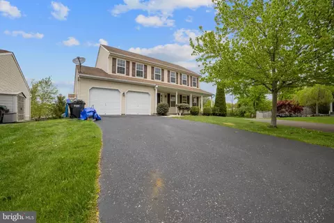 1337 Oak Tree Dr, Quakertown, PA 18951