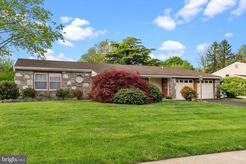5837 Tibby Rd, Bensalem, PA 19020