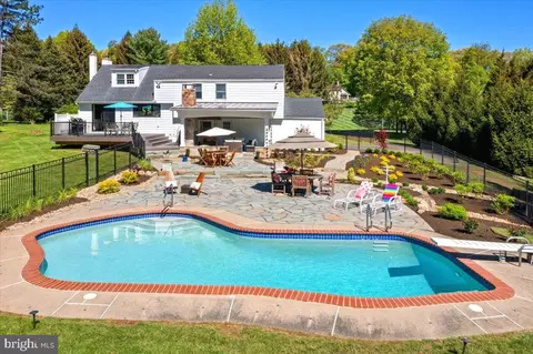 6714 Upper York Rd, New Hope, PA 18938