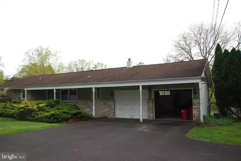 1054 Almshouse Rd, Warminster, PA 18974
