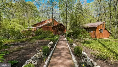 3902 Dogwood Ln, Doylestown, PA 18902