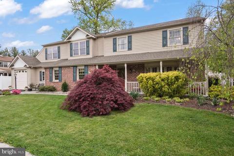 197 Gilbert Dr, Morrisville, PA 19067