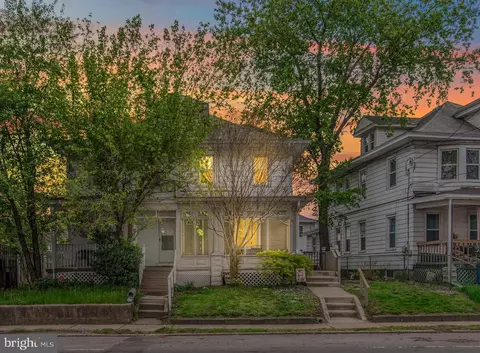 614 S Pennsylvania Ave, Morrisville, PA 19067