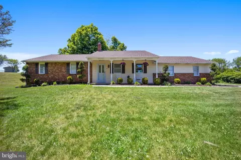 411 Mount Airy Rd, Quakertown, PA 18951