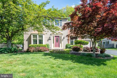 351 Old Mill Dr, Langhorne, PA 19047
