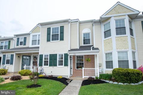 46 Taylors Way, Holland, PA 18966
