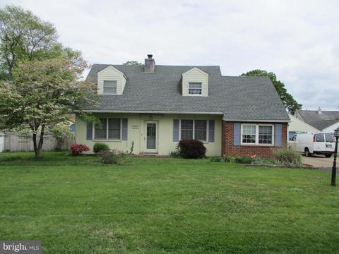 2520 Wood Ave, Bristol, PA 19007
