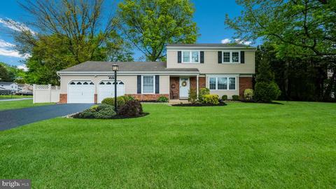 1575 Carousel Dr, Warminster, PA 18974