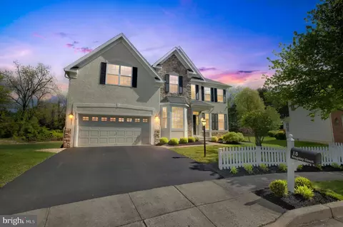 15 Kingsley Ct, Newtown, PA 18940