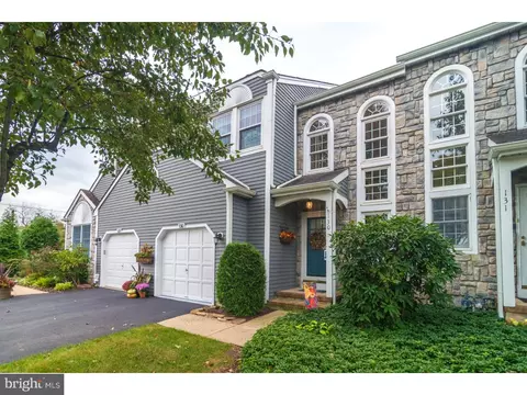 130 Summerhill Ct, New Hope, PA 18938