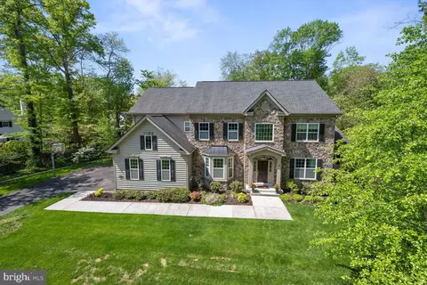 675 Deerpath Ln, Yardley, PA 19067