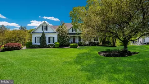 112 Heather Dr, New Hope, PA 18938
