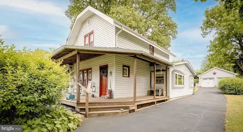 20 Valley Dr, Churchville, PA 18966