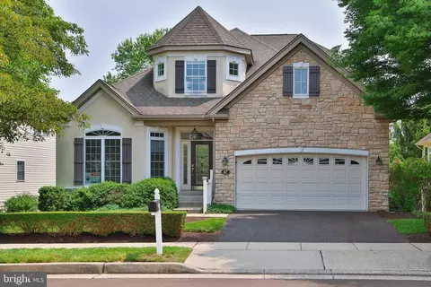 47 Harmony Way, Newtown, PA 18940