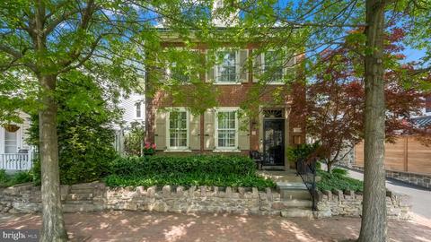 131 E Oakland Ave, Doylestown, PA 18901