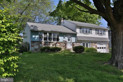 913 Roberts Rd, Warminster, PA 18974