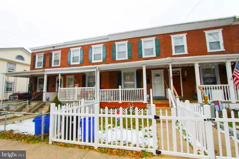 225 Cleveland St, Bristol, PA 19007