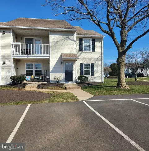 1107 Steamboat Sta, Southampton, PA 18966