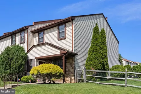 1494 Tarleton Pl, Warminster, PA 18974