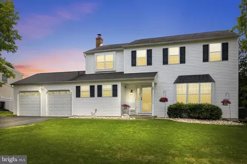 268 Cambridge Dr, Langhorne, PA 19047