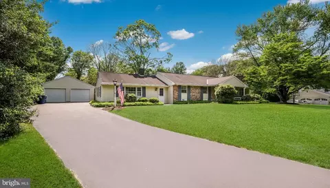 28 Windover Ln, Doylestown, PA 18901