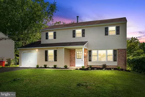 524 Ivyland Rd, Warminster, PA 18974