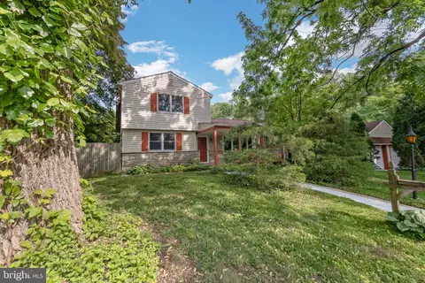 1229 Benn Ln, Warminster, PA 18974