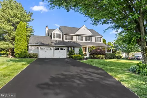15 Jacqueline Cir, Richboro, PA 18954