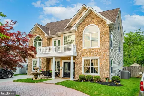 58 Kentucky Ln, Levittown, PA 19055