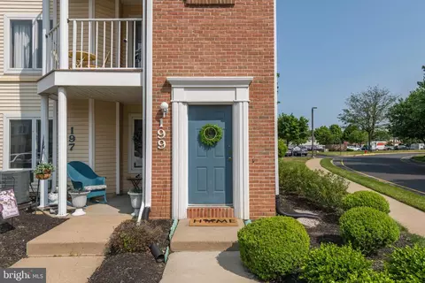 199 Devon Way, Levittown, PA 19057