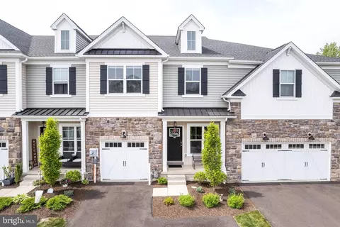 24 Cedar Ridge Ct, Perkasie, PA 18944