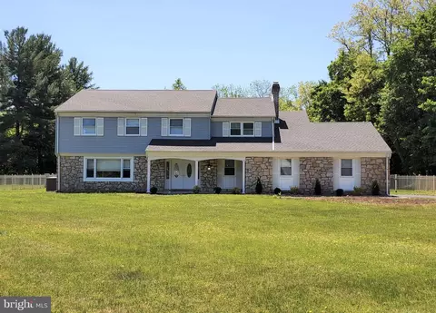 7 Canal Run E, Washington Crossing, PA 18977